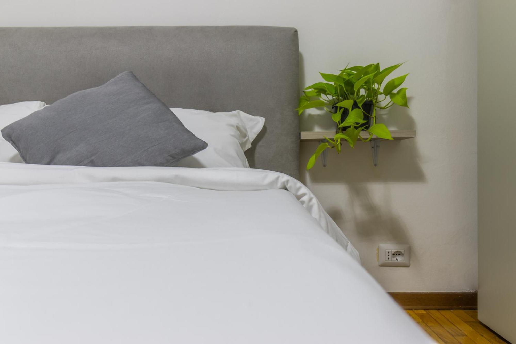 Ottonelli Street Stay- Wifi Fibra Free Tra Storchi & Centro Storico Modena Eksteriør billede