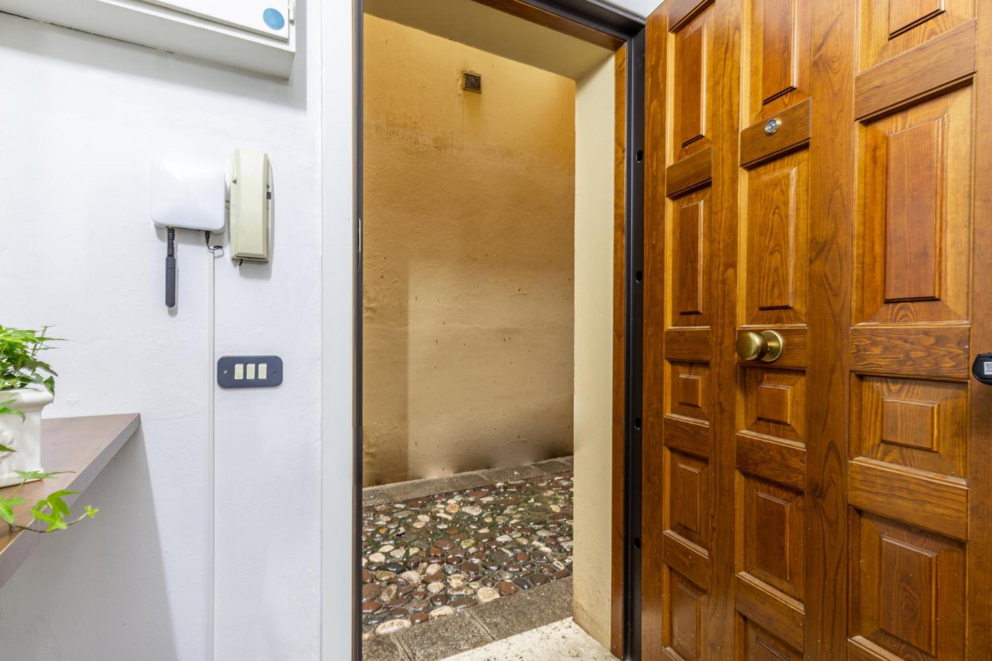 Ottonelli Street Stay- Wifi Fibra Free Tra Storchi & Centro Storico Modena Eksteriør billede